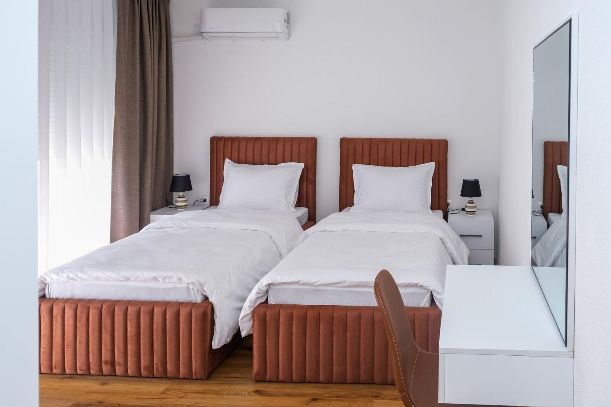 Nest Apartments Gjakova Exteriör bild